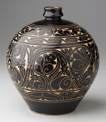 Dokumentasi “Ovoid Bottle”; Huairen ware Stoneware with dark-brown glaze and cut-glaze decoration. Minneapolis Institute of Art.