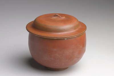 Dokumentasi “Covered Bowl”; Yaozhou ware Stoneware with persimmon brown glaze. Minneapolis Institute of Art.