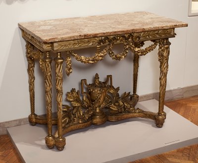 Dokumentasi “Console table”; Gilded wood and marble. Minneapolis Institute of Art.