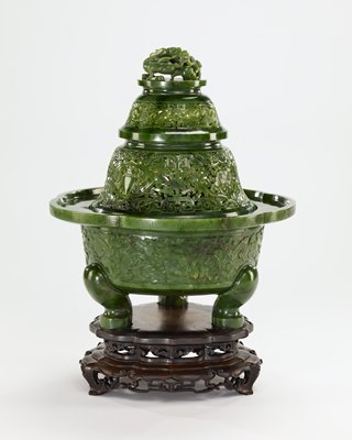 Dokumentasi “Incense Burner in the Form of a Ding Vessel”; Green jade. Minneapolis Institute of Art.