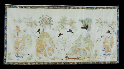 Dokumentasi “Pictorial Hanging”; Embroidered silk damask. Minneapolis Institute of Art.