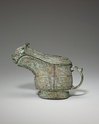 Dokumentasi “Gong wine vessel”; Bronze. Minneapolis Institute of Art.