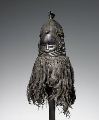 Dokumentasi “Sande mask”; Wood, raffia. Minneapolis Institute of Art.