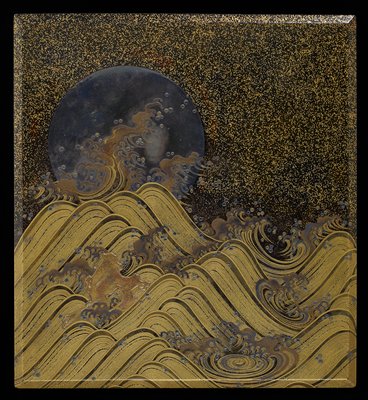 Dokumentasi “Writing box with moon and wave design”; Lacquer with gold and silver hiramaki-e and takamaki-e. Minneapolis Institute of Art.