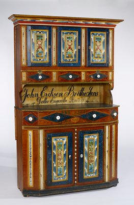 Dokumentasi “Cupboard”; Painted pine, bronze, porcelain. Minneapolis Institute of Art.