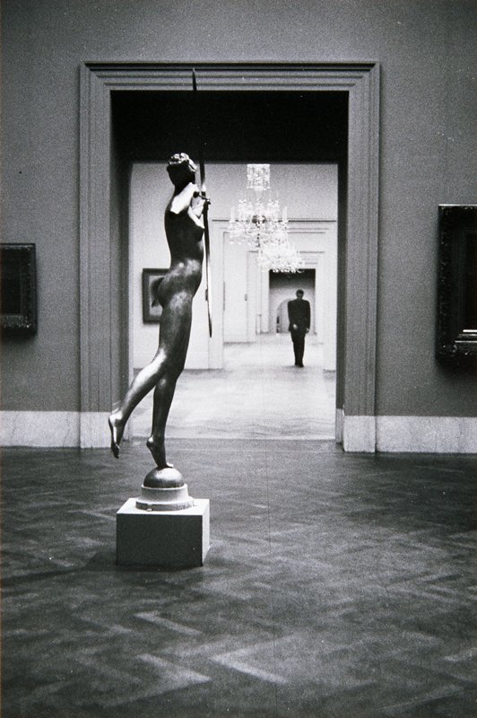 Diana, New York, Elliott Erwitt, 1949 (printed 1977)