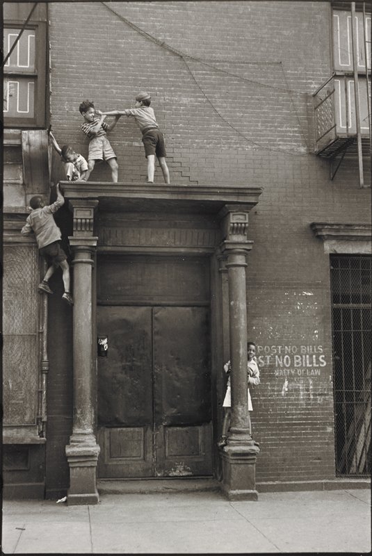 New York, Helen Levitt, c. 1942