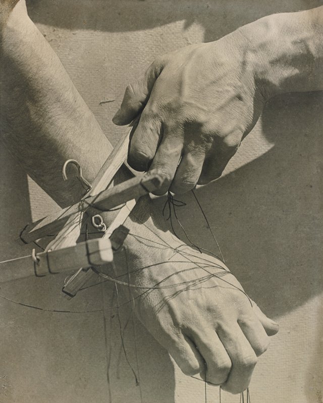 Hands of the Puppeteer, Mexico City, Tina Modotti, 1929