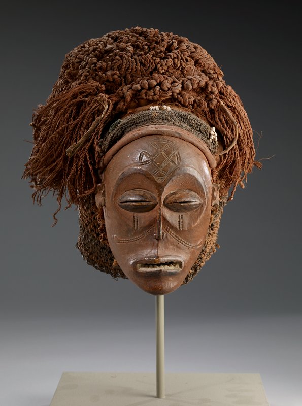 Mask, Chokwe artist | Mia