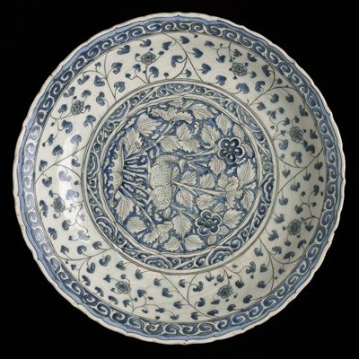 Dokumentasi “Plate”; White earthenware with underglaze blue and black decor, Meshed ware. Minneapolis Institute of Art.
