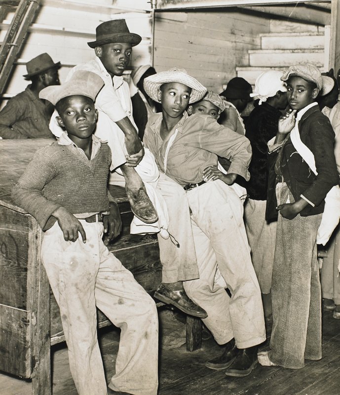 Cotton Pickers Waiting in Line to be Paid Off in Plantation Store, Mileston, Mississippi, Marion Post Wolcott, 1939