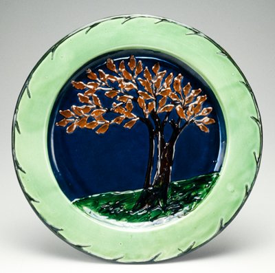 Dokumentasi “Charger”; Glazed earthenware with slip decoration. Minneapolis Institute of Art.