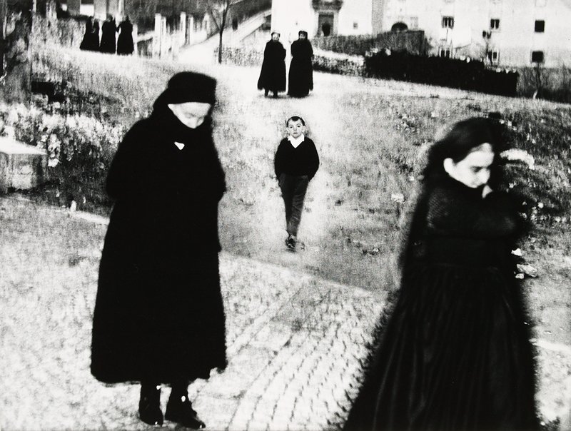 La Gente del Sud: Scanno, Mario Giacomelli, 1959
