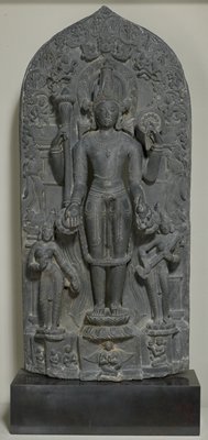 Dokumentasi “Vishnu with Lakshmi and Sarasvati”; Gray schist. Minneapolis Institute of Art.