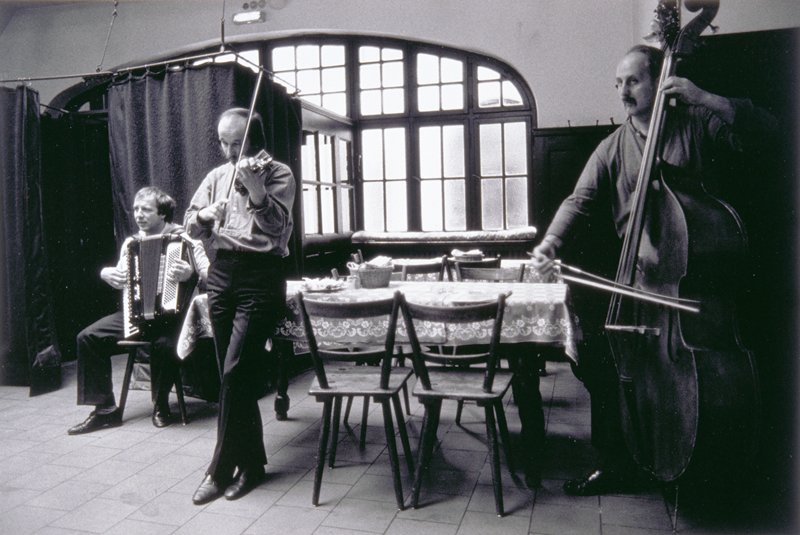 Cafe, Munich, West Germany, Thomas F. Arndt, 1985