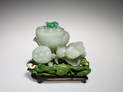 Dokumentasi “Water coupe”; White nephrite with green jade. Minneapolis Institute of Art.