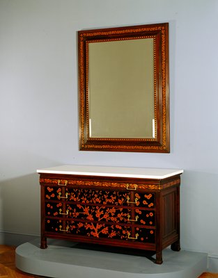 Dokumentasi “Chest of drawers with mirror”; Rosewood, ebony, marble, brass, and mirrored glass. Minneapolis Institute of Art.