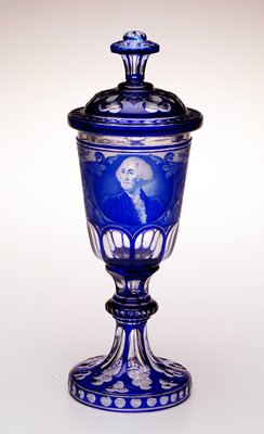 Dokumentasi “Covered goblet”; Cut and engraved layered-glass. Minneapolis Institute of Art.