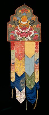 Dokumentasi “Temple banner”; Silk brocade, damask, and appliqué. Minneapolis Institute of Art.
