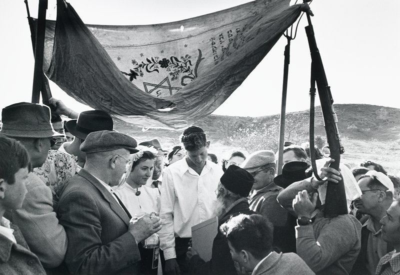 Jewish Orthodox wedding under improvised canopy, Israel, David Seymour, 1953