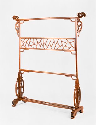Dokumentasi “Clothes Rack”; Huanghuali hardwood. Minneapolis Institute of Art.