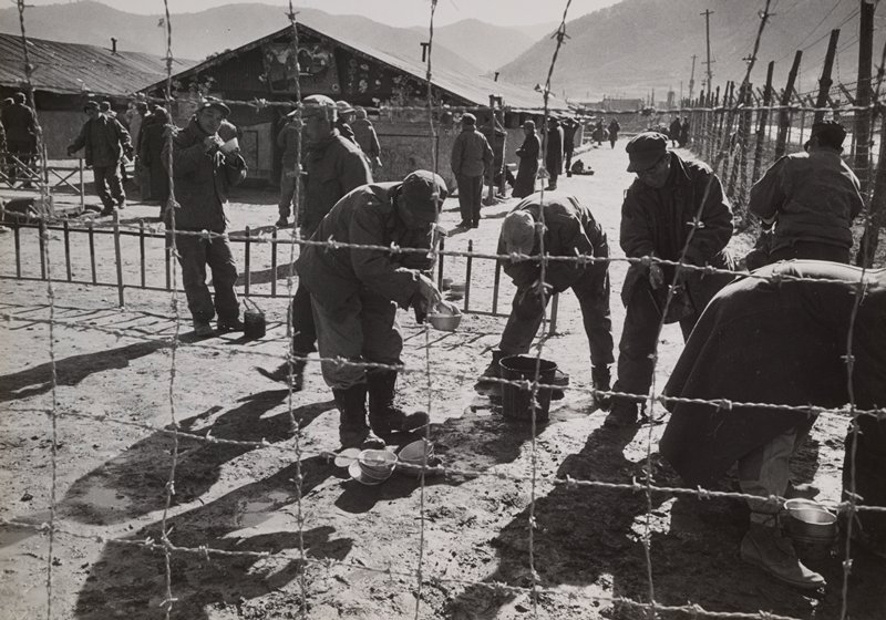 At Lunch Time, Koje-do, South Korea, Werner Bischof, 1952