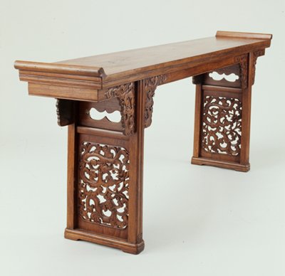 Dokumentasi “Portable Long Table”; Huanghuali hardwood. Minneapolis Institute of Art.