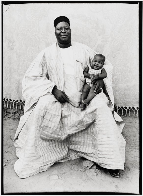 Untitled (father and daughter, Bamako), Seydou Keïta, c. 1949–51 (printed 1998)