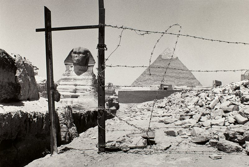 Untitled [Egypt, Pyramid and Sphinx], Paul Ickovic, 1987