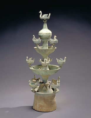 Dokumentasi “Pottery Lamp”; Earthenware with green glaze. Minneapolis Institute of Art.
