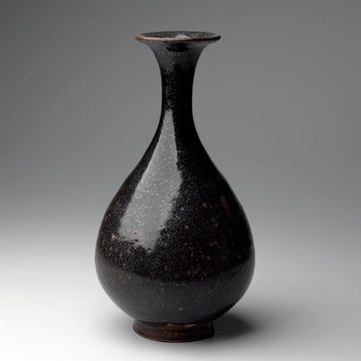 Dokumentasi “Pear-shaped Bottle”; Cizhou ware Stoneware with oil-spot glaze. Minneapolis Institute of Art.