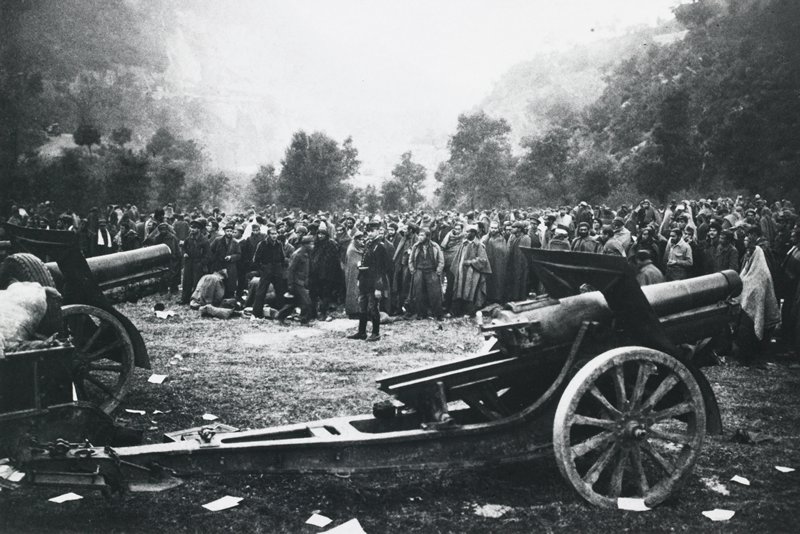 The exodus from Spain into France of the defeated Loyalists at the end of the Cival War. Pyrenees., David Seymour, 1939