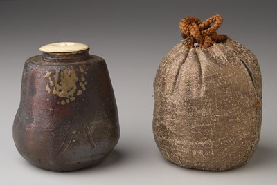 Dokumentasi “Tea caddy”. Minneapolis Institute of Art.