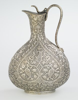 Dokumentasi “Claret jug”; Silver. Minneapolis Institute of Art.