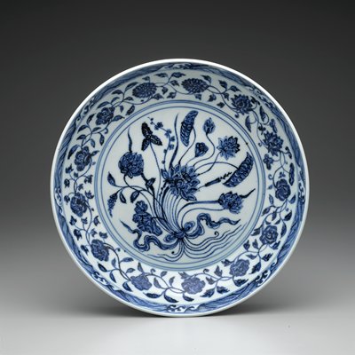 Dokumentasi “Dish”; Porcelain with blue decor under clear glaze. Minneapolis Institute of Art.