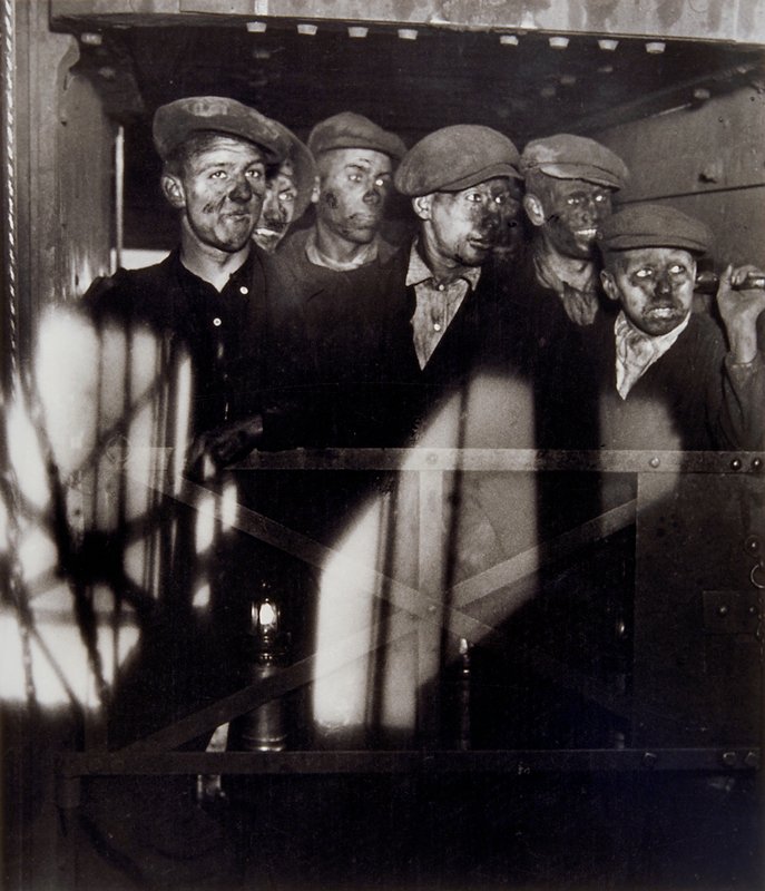 Miners Returning to Sunlight, Bill Brandt, before 1936