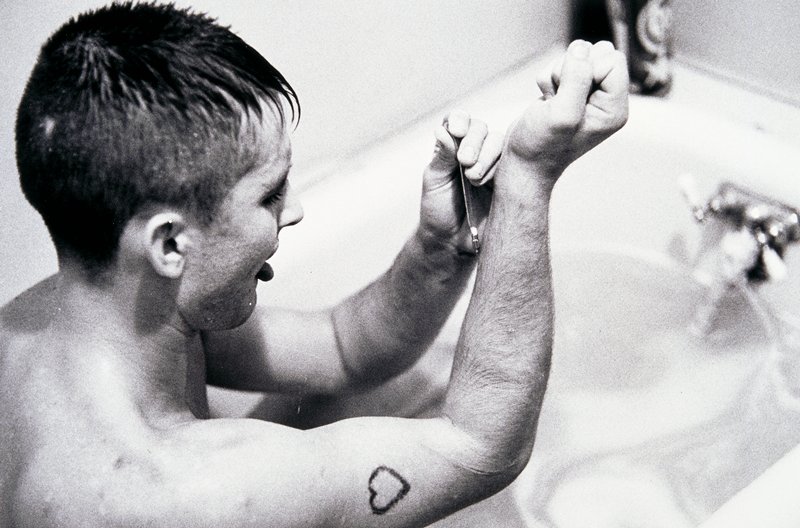 Untitled (man in bathtub shooting up), Larry Clark, 1963