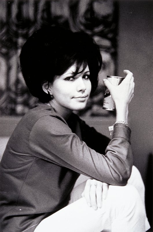 Untitled (bouffant babe with beer), Larry Clark, 1963