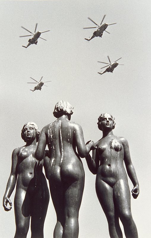 Les Hélicoptères, Robert Doisneau, 1972 (printed 1979)