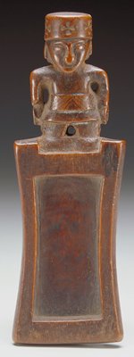 Dokumentasi “Snuff tablet”; Wood. Minneapolis Institute of Art.