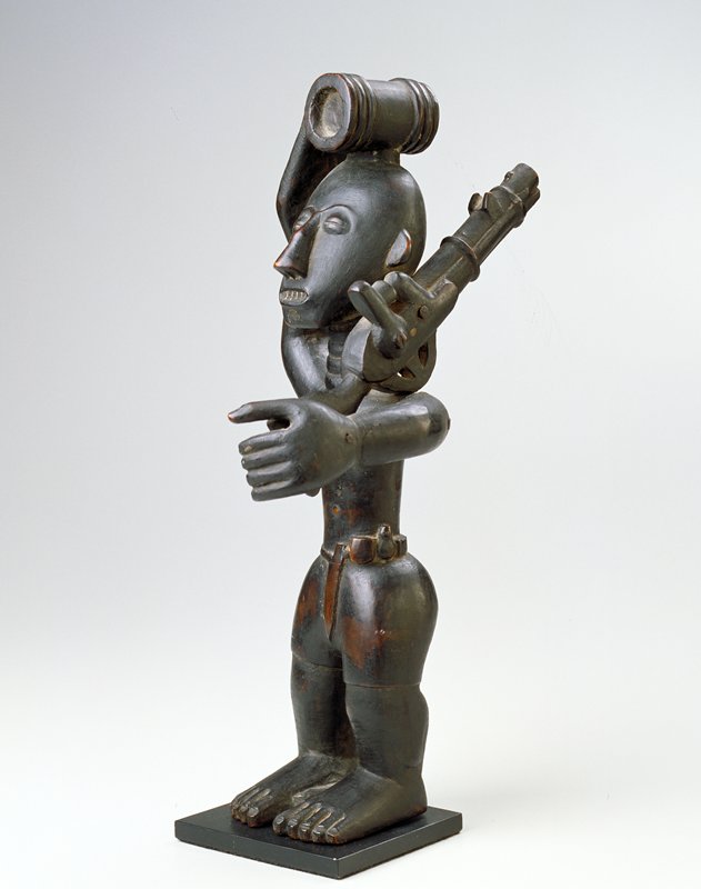 Man Carrying a Rifle, from a shrine group, Kwaku Benpoh, first half 20th century