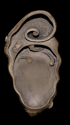 Dokumentasi “Ink Stone in the Form of a Shell”; Tuan stone. Minneapolis Institute of Art.