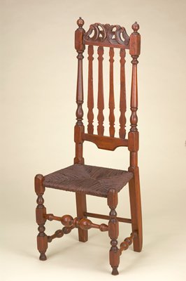 Dokumentasi “Bannister-back side chair”; Maple and oak with rush seat. Minneapolis Institute of Art.