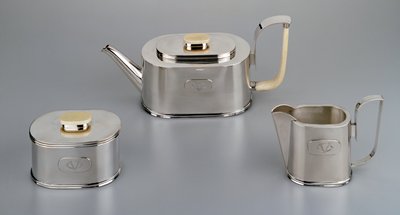 Dokumentasi “Teapot, from a three-piece service”. Minneapolis Institute of Art.
