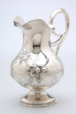 Dokumentasi “Presentation pitcher”; Coin silver. Minneapolis Institute of Art.