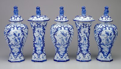 Dokumentasi “Pear-shaped vase with cover, from a five-piece garniture”. Minneapolis Institute of Art.
