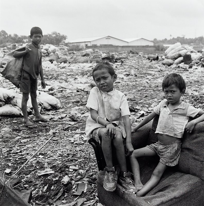 Garbage Pickers, Indonesia, David Parker, 1995