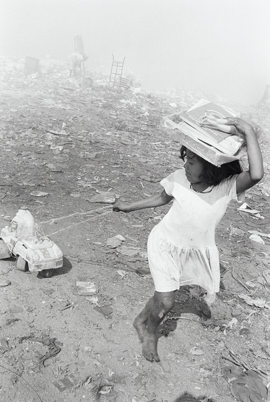 Garbage Picker, Acapulco, Mexico, David Parker, 1996