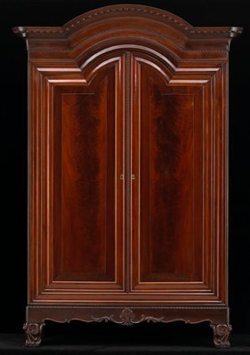 Dokumentasi “Wardrobe”; Mahogany. Minneapolis Institute of Art.