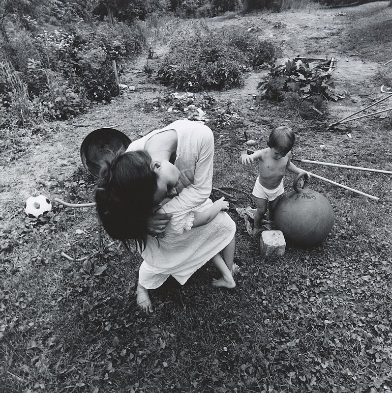 Edith and Nancy, Danville, Virginia, Emmet Gowin, 1970